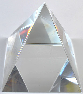 10cm Crystal  pyramid